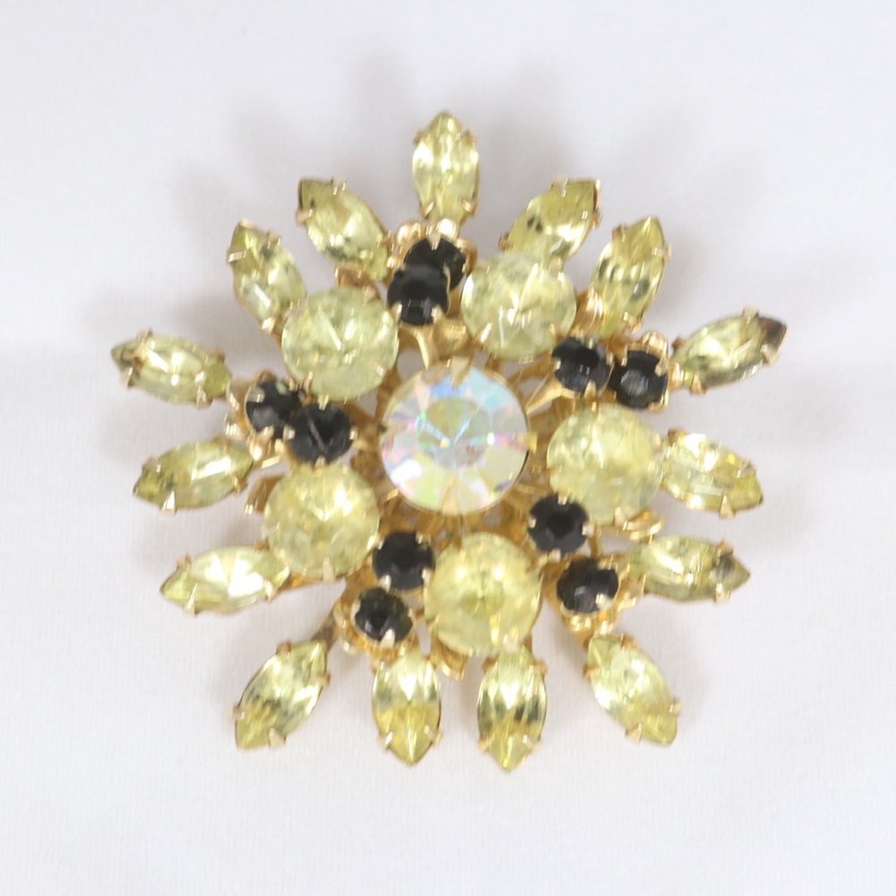Antique pin